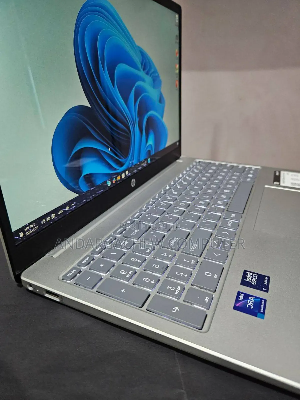 New Laptop HP 16GB Intel Core Ultra 7 SSD 512GB