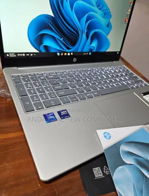 New Laptop HP 16GB Intel Core Ultra 7 SSD 512GB