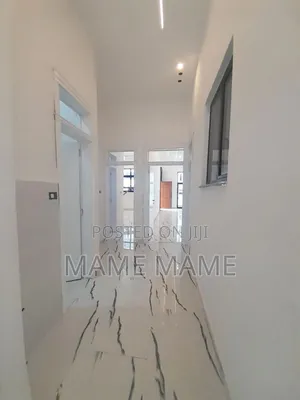 5bdrm House in Addis Abeba, Bole for sale