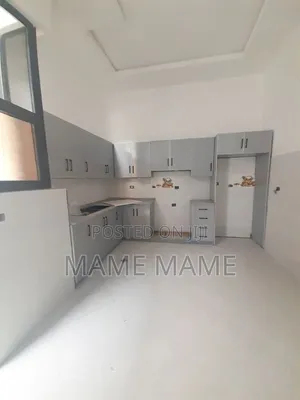 5bdrm House in Addis Abeba, Bole for sale
