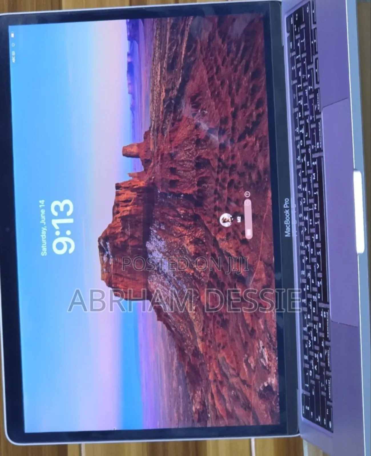 New Laptop Apple MacBook Pro 2022 M2 8GB Apple M2 SSD 256GB