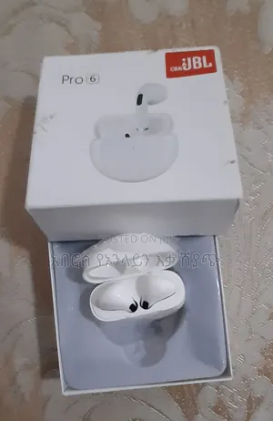 JBL and Cb Earphone