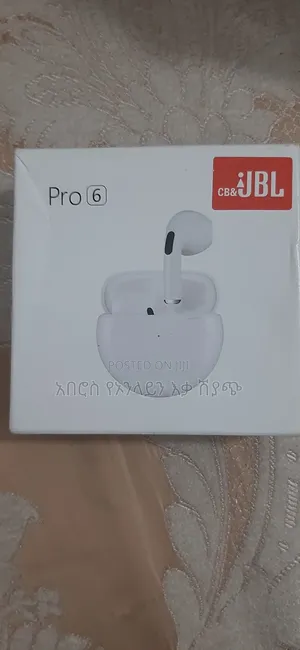 JBL and Cb Earphone