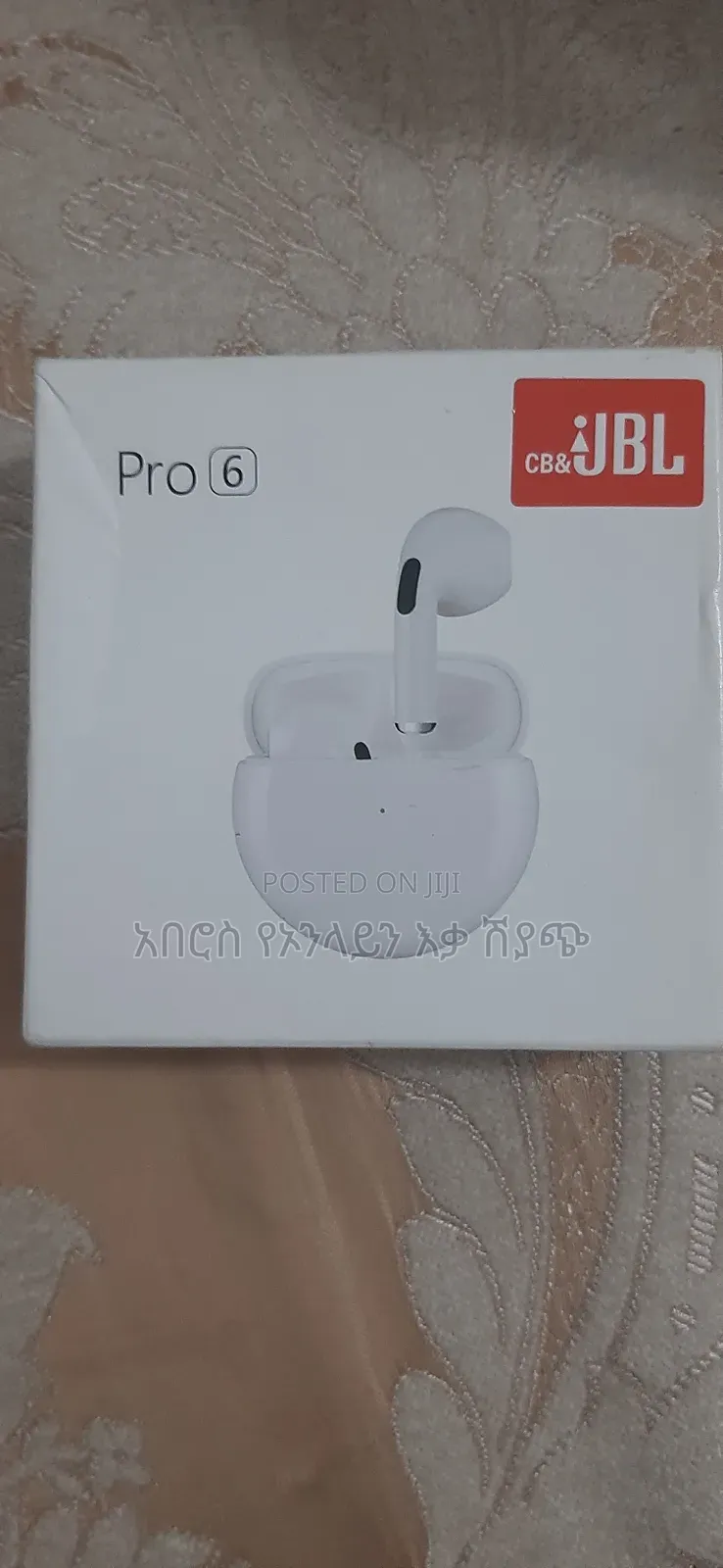 JBL and Cb Earphone
