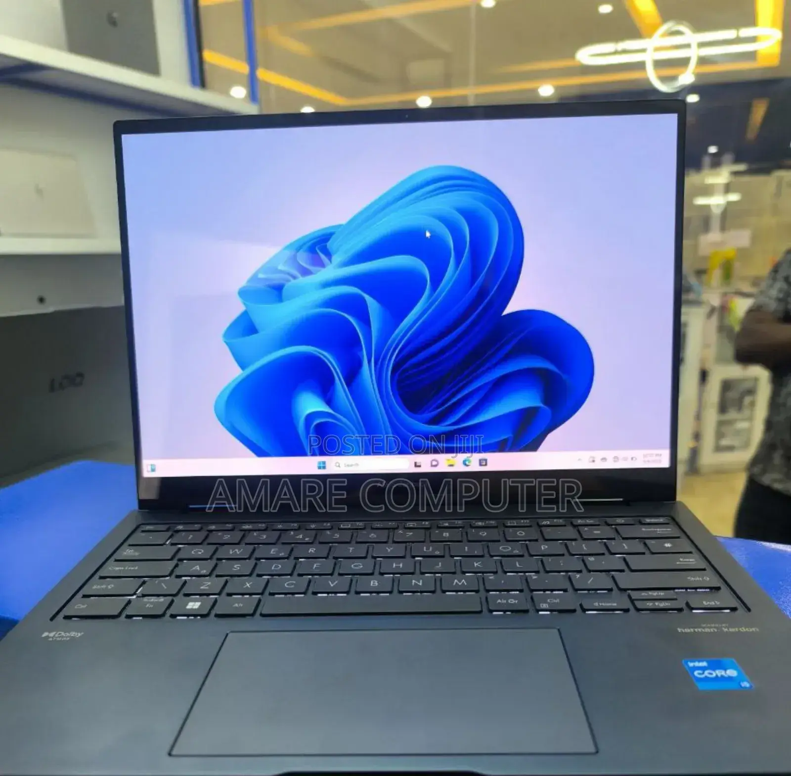 New Laptop Asus ZenBook Flip 14 UX461UA 16GB Intel Core I7 SSD 512GB