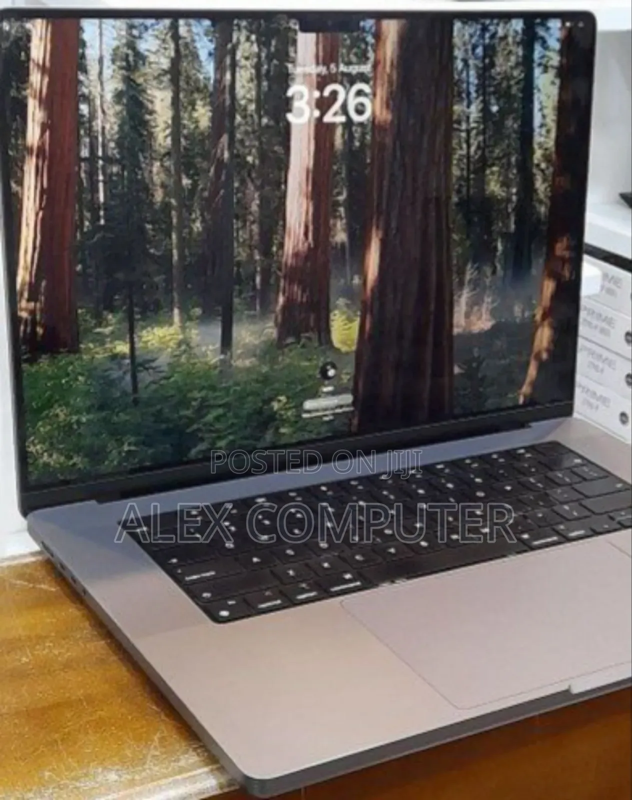 New Laptop Apple MacBook Pro M1 16GB Apple M1 Pro SSD 1T