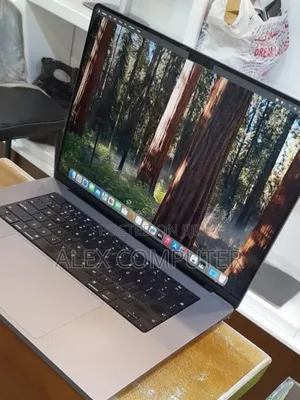 New Laptop Apple MacBook Pro M1 16GB Apple M1 Pro SSD 1T