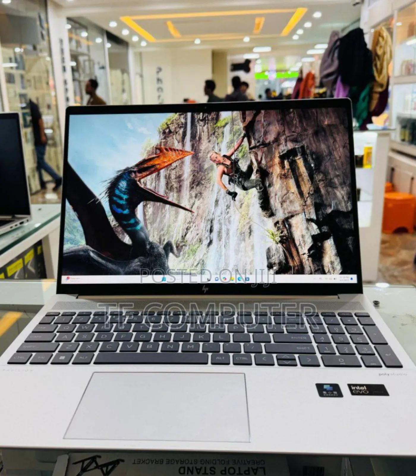 New Laptop HP 16GB Intel Core Ultra 7 SSD 1T