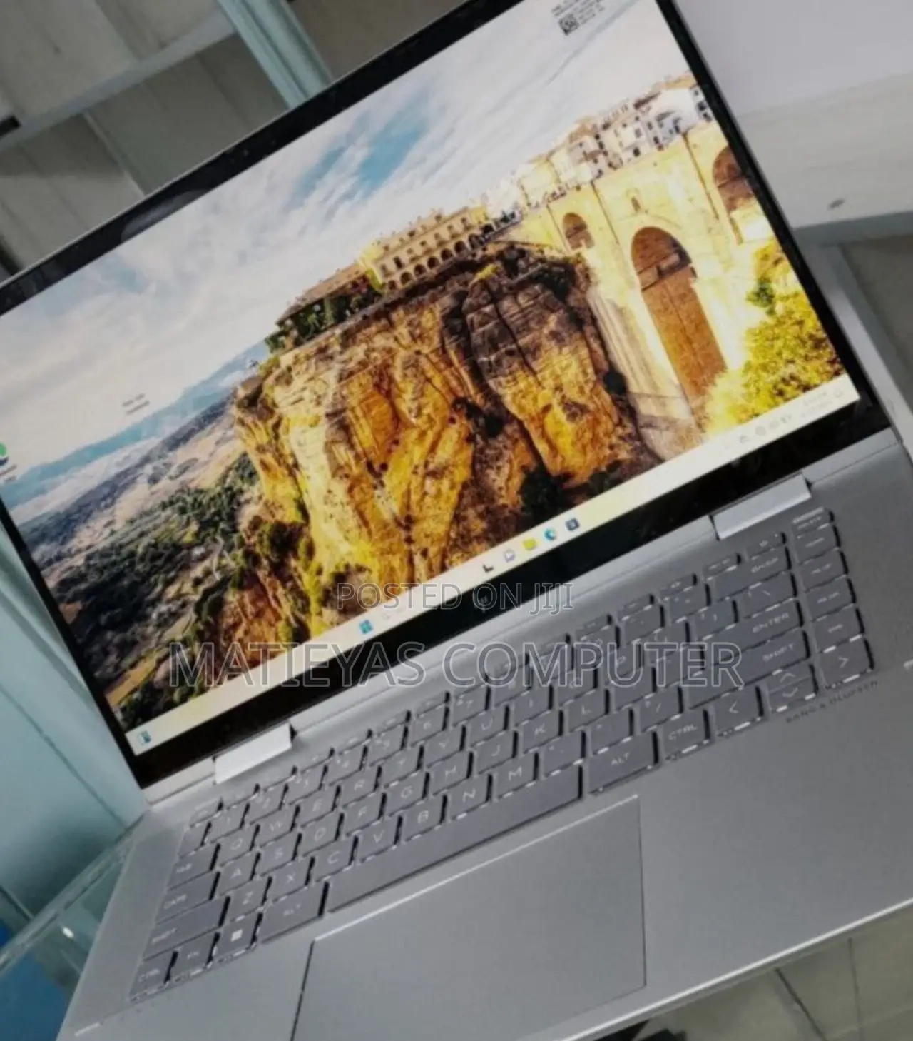 New Laptop HP Envy X360 8GB Intel Core I5 SSD 512GB