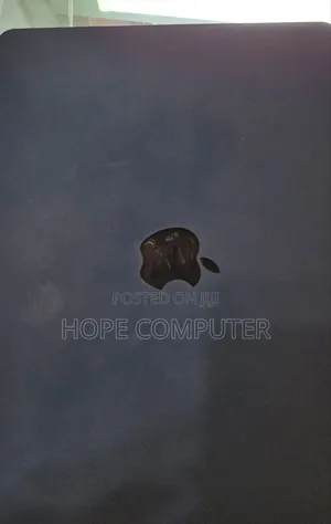 Photo - New Laptop Apple MacBook Air 2022 M2 8GB Apple M2 SSD 256GB