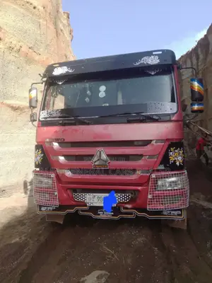 Photo - 2017 ሞዴል ጎማ 75% ታርጋ 90 ሺ ቤት