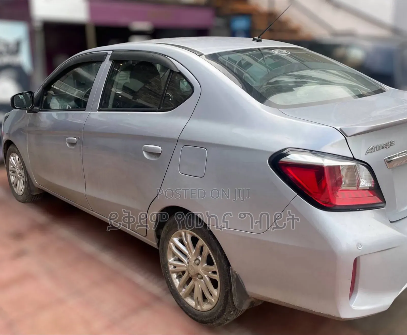 Mitsubishi Attrage 2022 Silver