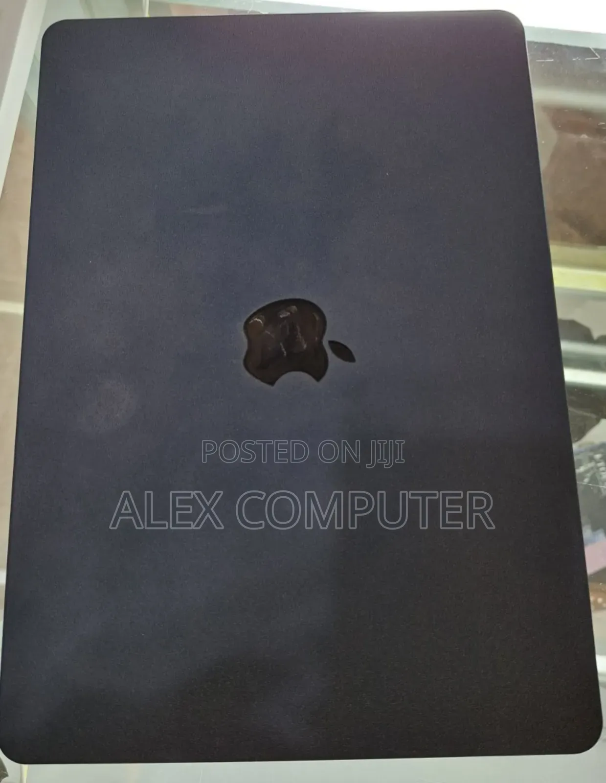 New Laptop Apple MacBook Air 2022 M2 8GB Apple M2 SSD 256GB