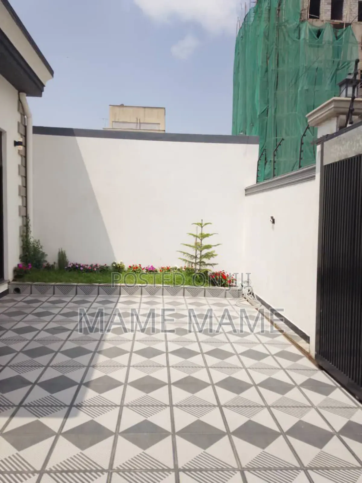 5bdrm Villa in Addis Abeba, Bole for sale