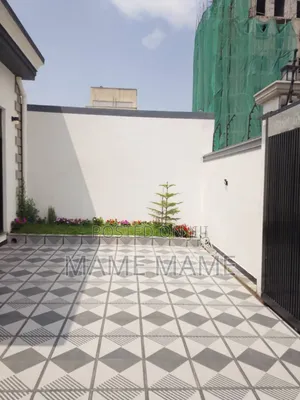 5bdrm Villa in Addis Abeba, Bole for sale