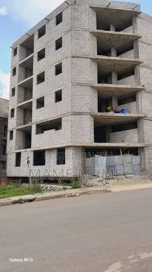 8bdrm House in Addis Abeba, Bole for sale