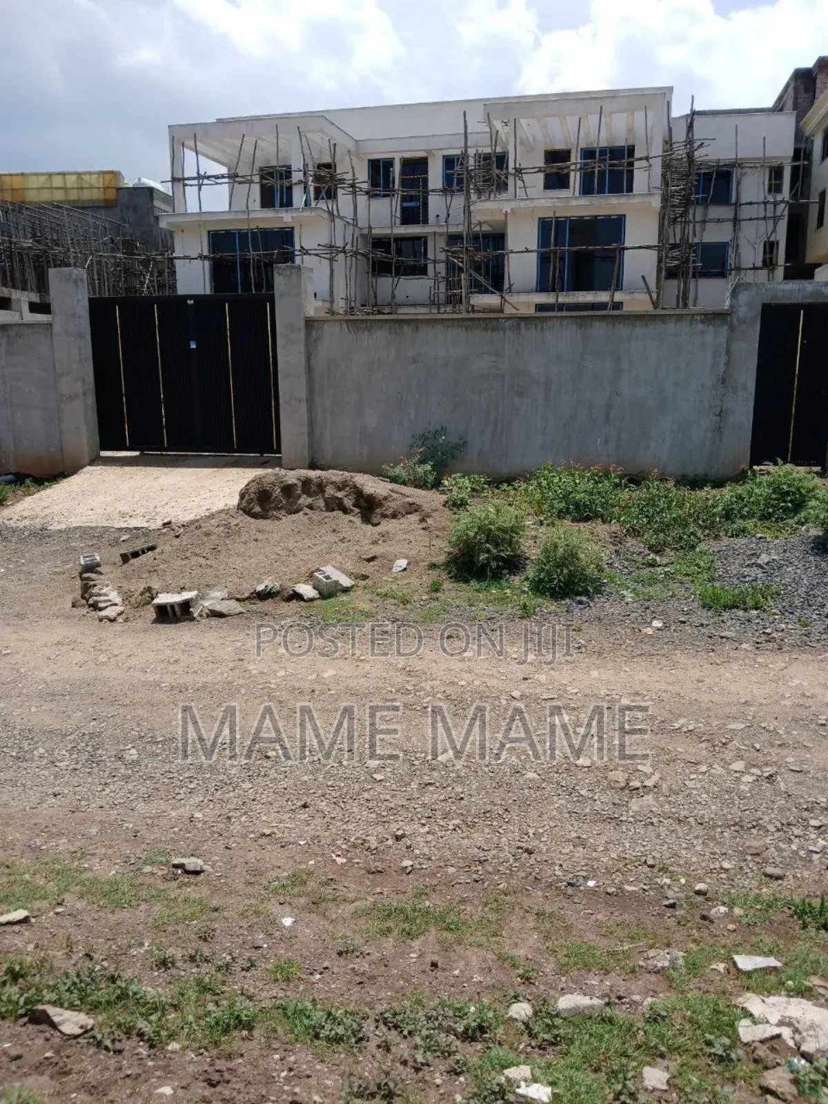 8bdrm House in Addis Abeba, Bole for sale