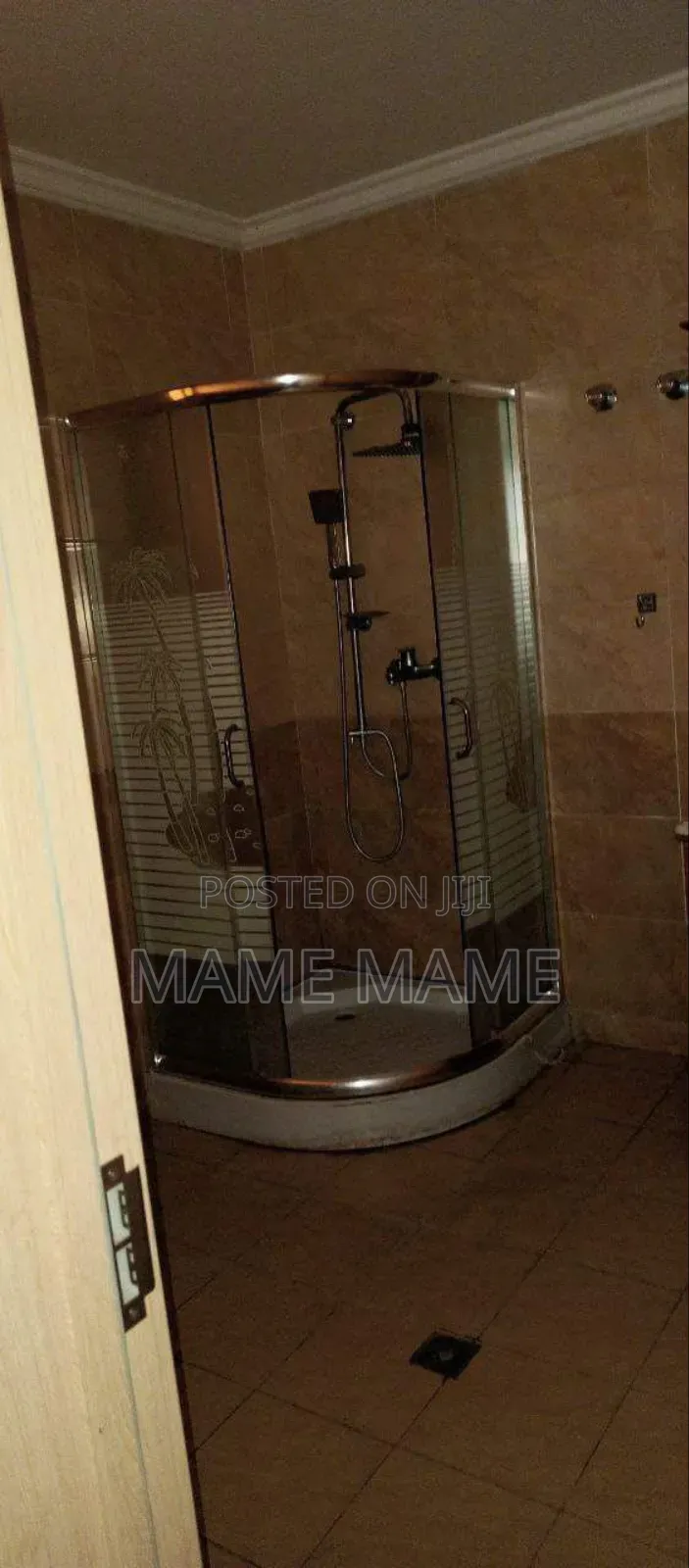 8bdrm House in Addis Abeba, Bole for sale