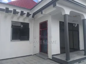 5bdrm Villa in Addis Abeba, Bole for sale