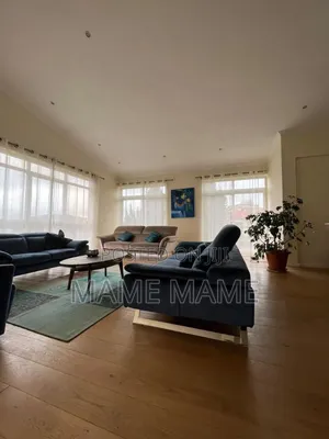 7bdrm House in Addis Abeba, Bole for sale