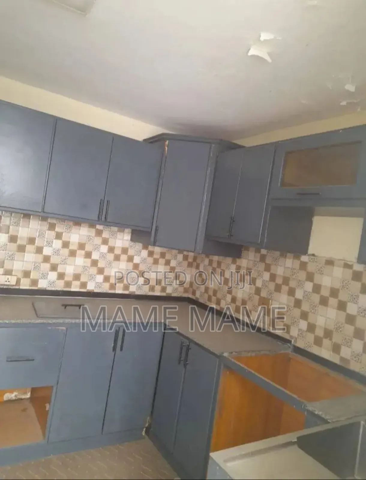 6bdrm House in Addis Abeba, Bole for sale