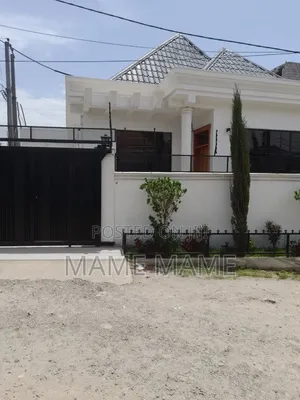 5bdrm Villa in Addis Abeba, Bole for sale