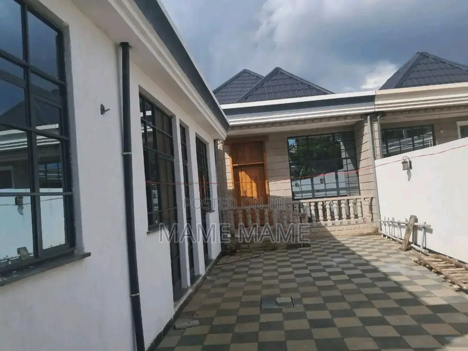 3bdrm Villa in Addis Abeba, Bole for sale