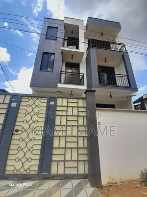 5bdrm House in Addis Abeba, Bole for sale
