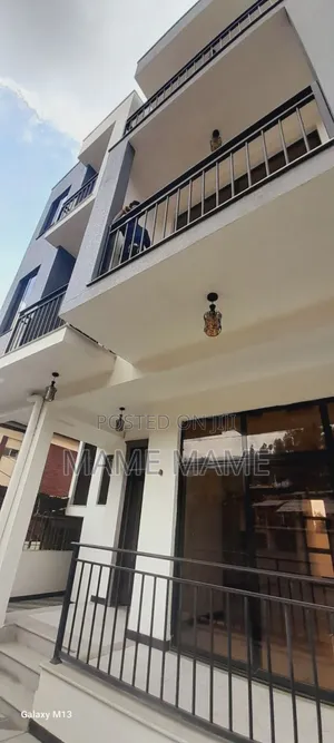 5bdrm House in Addis Abeba, Bole for sale