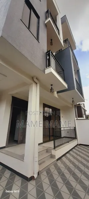 5bdrm House in Addis Abeba, Bole for sale