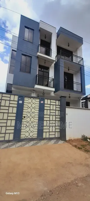 Photo - 5bdrm House in Addis Abeba, Bole for sale