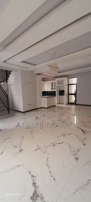 5bdrm House in Addis Abeba, Bole for sale