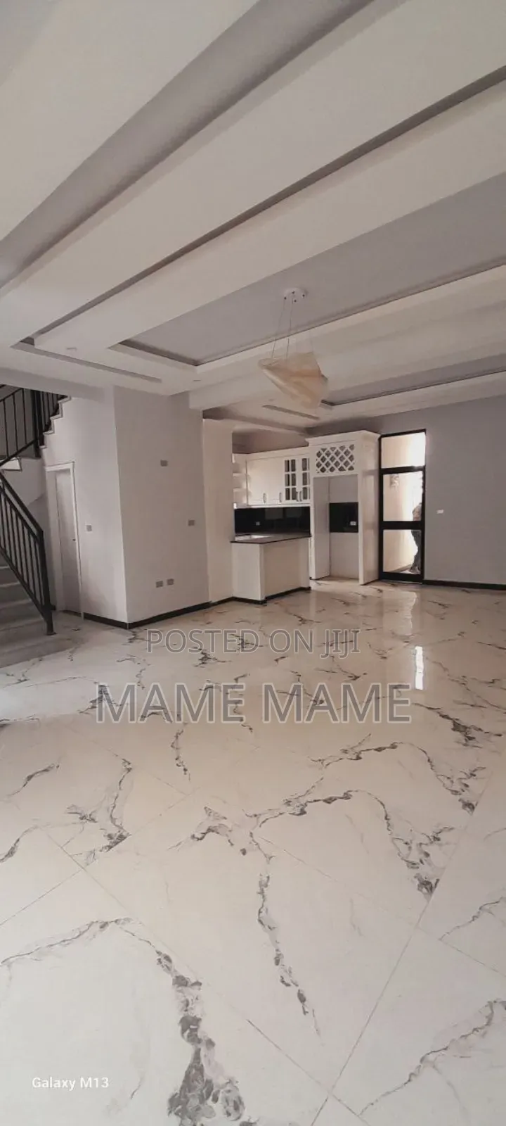 5bdrm House in Addis Abeba, Bole for sale