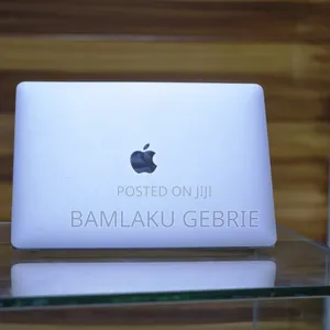 New Laptop Apple MacBook Pro 2022 M2 8GB Intel Core I5 SSD 256GB