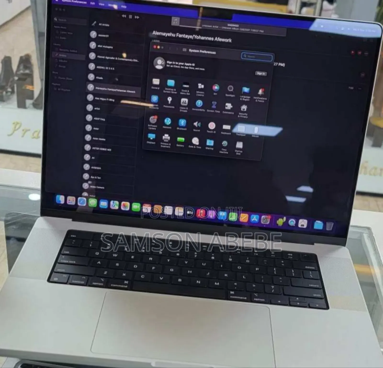 New Laptop Apple MacBook Pro M1 16GB Apple M1 Pro SSD 1T