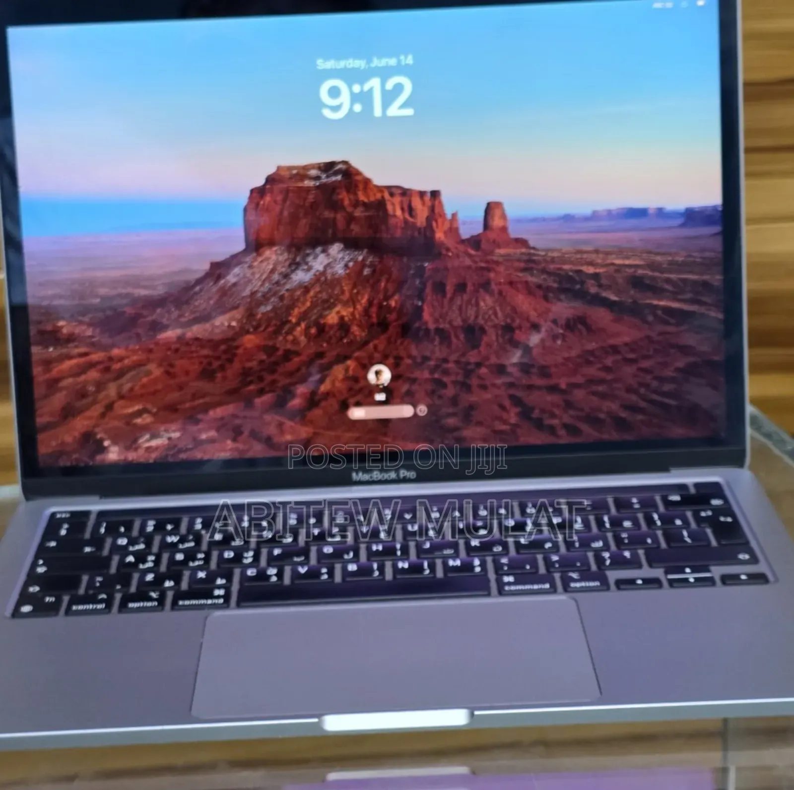 New Laptop Apple MacBook Pro 2022 M2 8GB Apple M2 SSD 256GB