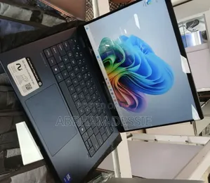 New Laptop HP 16GB Intel Core Ultra 7 SSD 1T