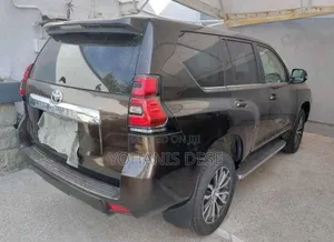 Toyota Land Cruiser Prado 2023 Gray