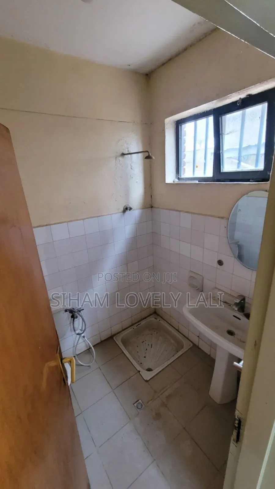 Furnished 3bdrm House in Ayat, Yeka for sale