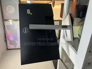 Dell 27 Inch Frameless Monitor by Discount Price Almost New