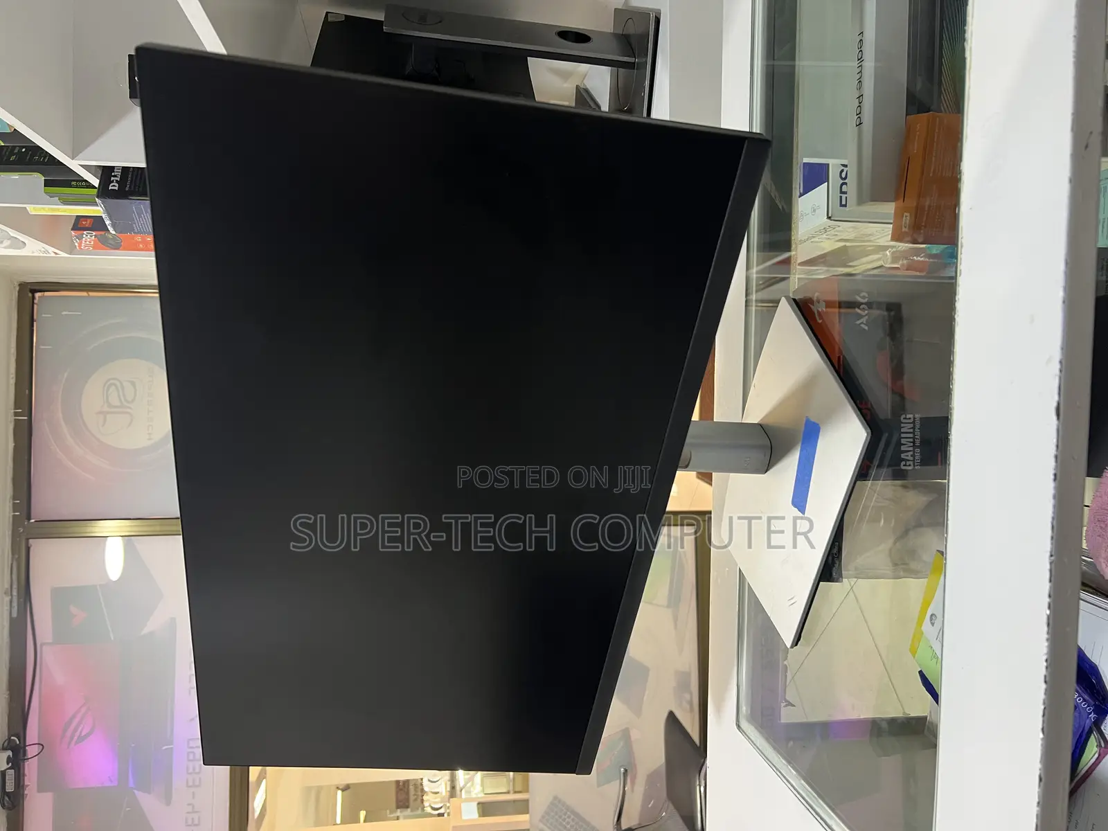 Dell 27 Inch Frameless Monitor by Discount Price Almost New