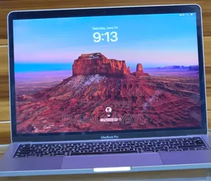 Photo - New Laptop Apple MacBook Pro 2022 M2 8GB Apple M2 SSD 256GB