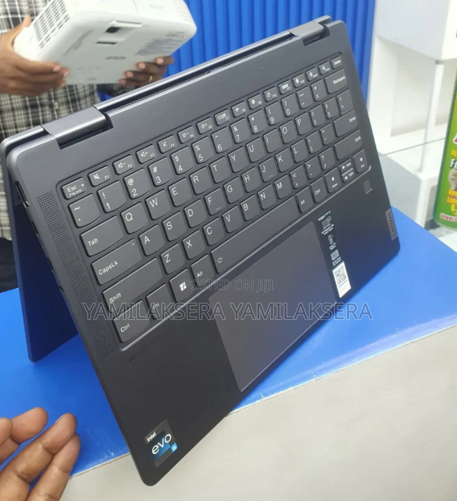 New Laptop Lenovo Yoga 7i 16GB Intel Core I7 SSD 512GB