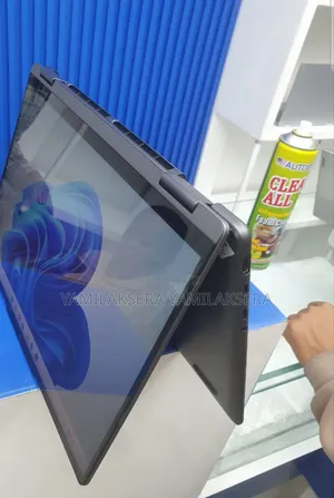 New Laptop Lenovo Yoga 7i 16GB Intel Core I7 SSD 512GB