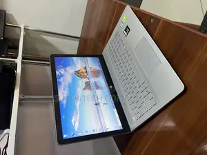 New Laptop HP Pavilion 15 8GB Intel Core I5 HDD+SSD 640GB