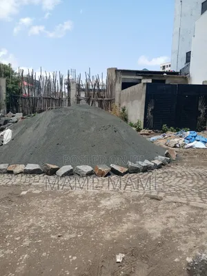 5bdrm House in Addis Abeba, Bole for sale