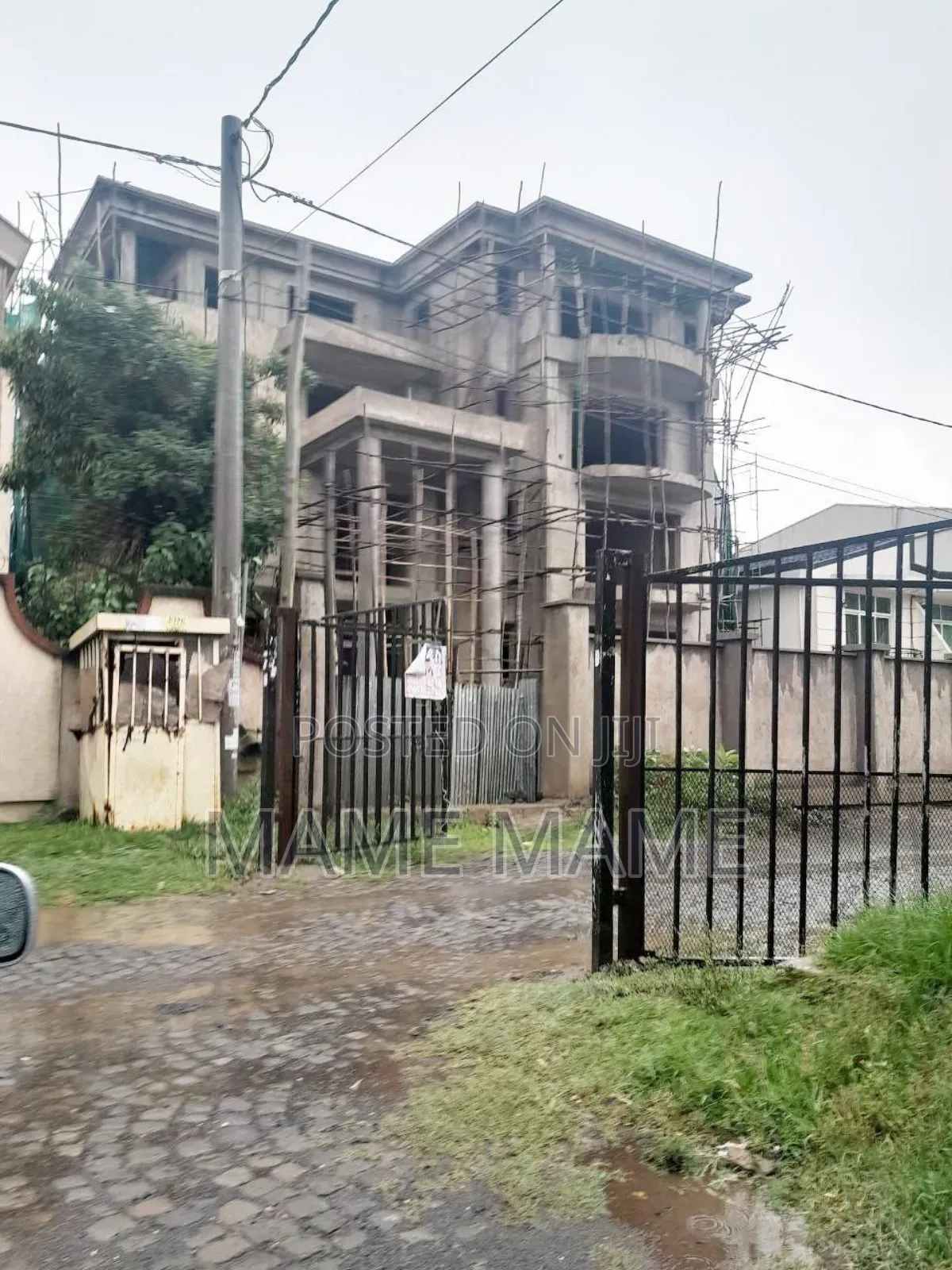 8bdrm House in Addis Abeba, Bole for sale