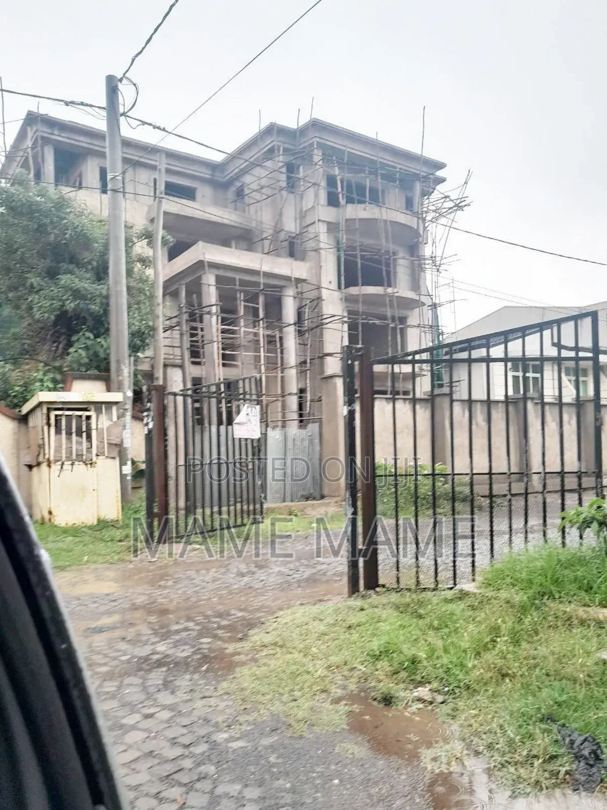 8bdrm House in Addis Abeba, Bole for sale