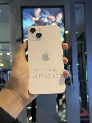 Photo - Apple iPhone 13 128 GB White