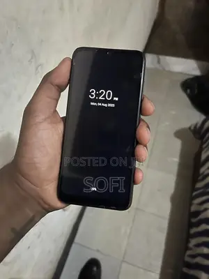 Photo - Lenovo A7 32 GB Black